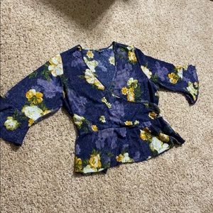 Beautiful Ruffle Shirt (Size 3X)